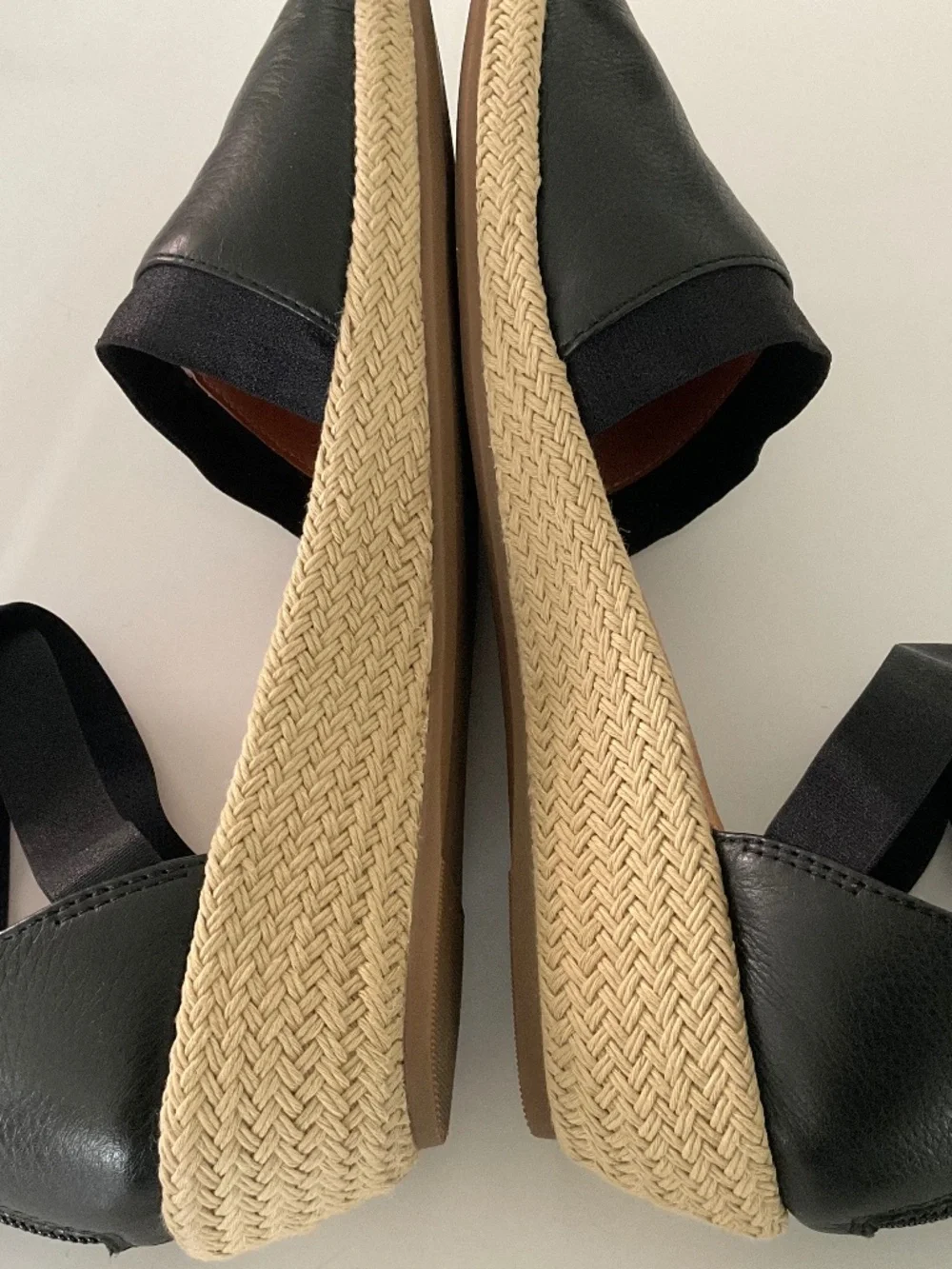 GENTLE SOULS by KENNETH COLE Noa Beth Black Leather Espadrille Sandals Size 8.5